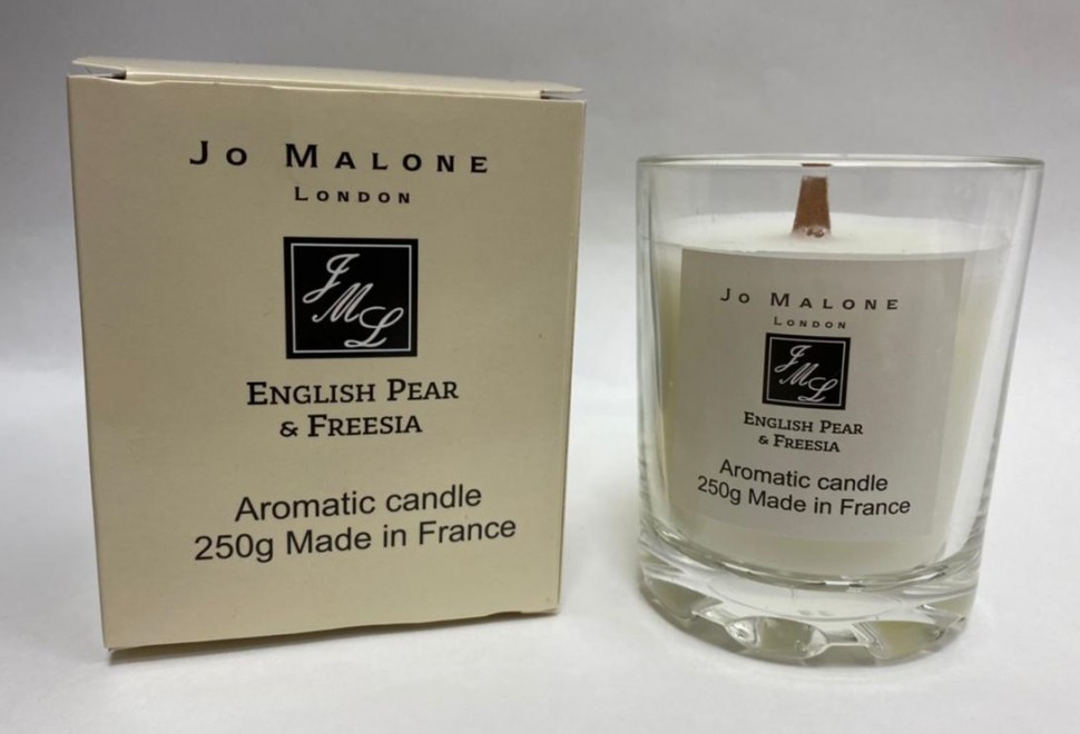 Парфюмерная свеча Malone English Pear & Freesia 250 мл 